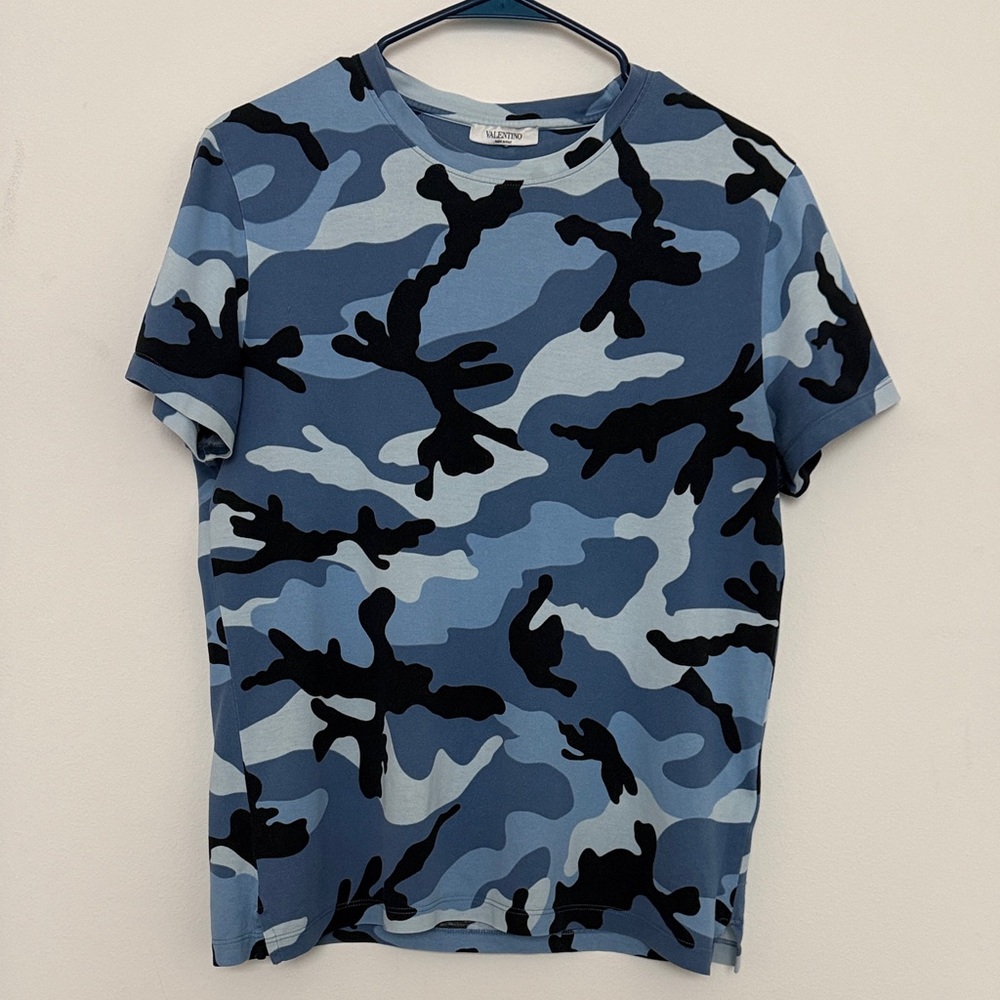 Men’s Valentino Camouflage Top in Blue and Black